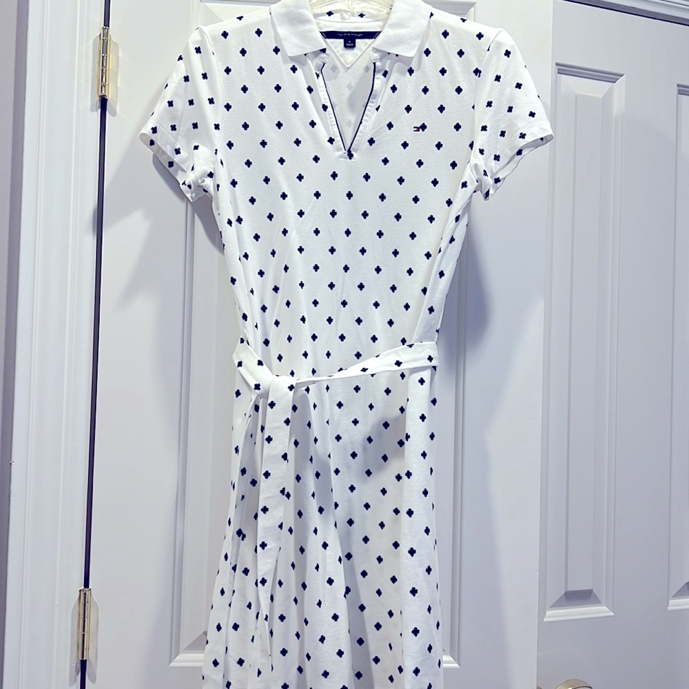 Tommy Hilfiger belted Dress, size Med.